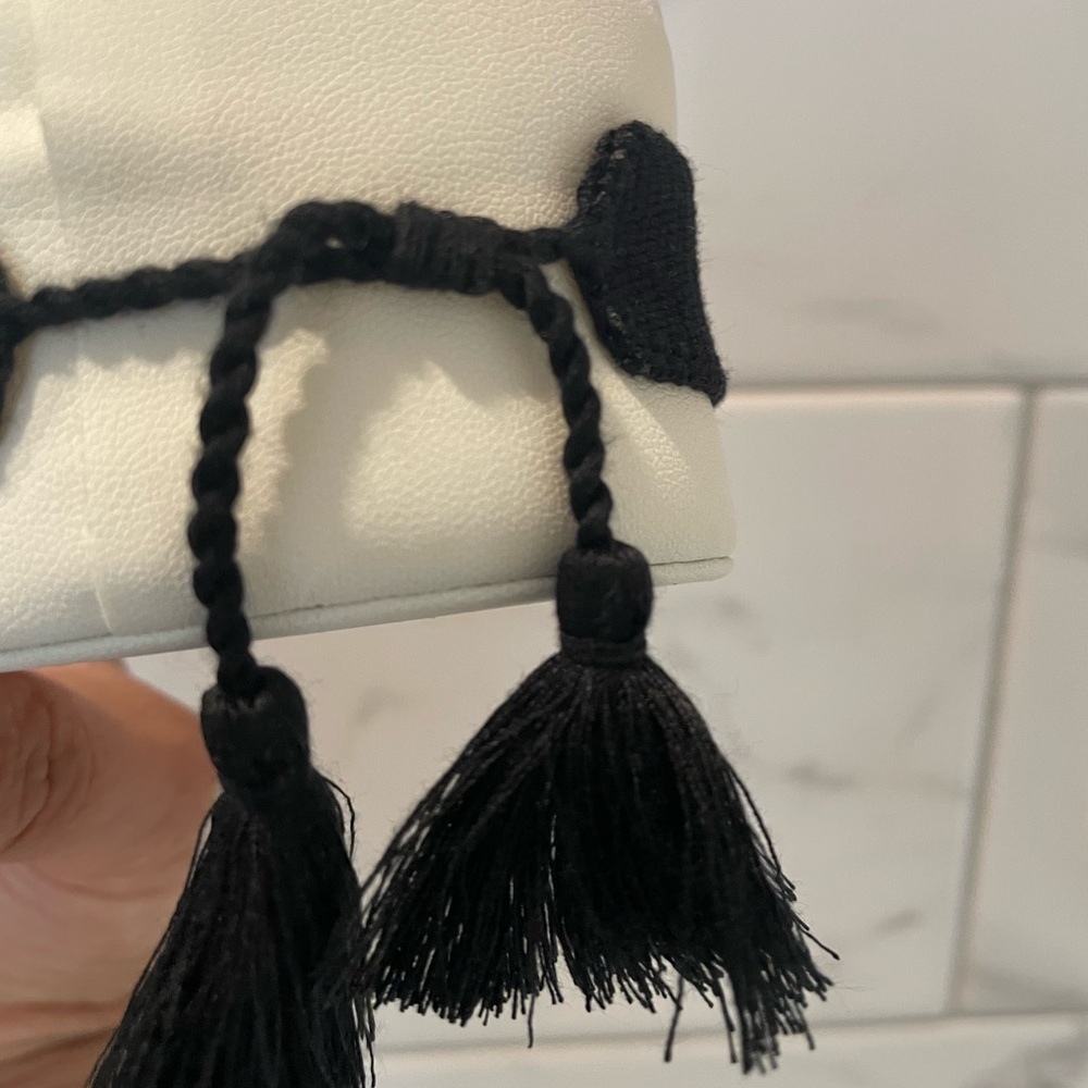 J’Adore Yarn Bracelet